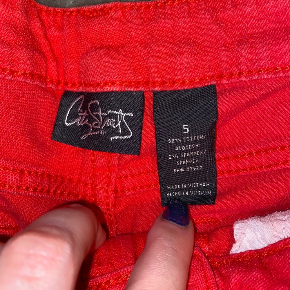 Pink/Red jeans ๐3/$20๐ - Picture 3 of 4
